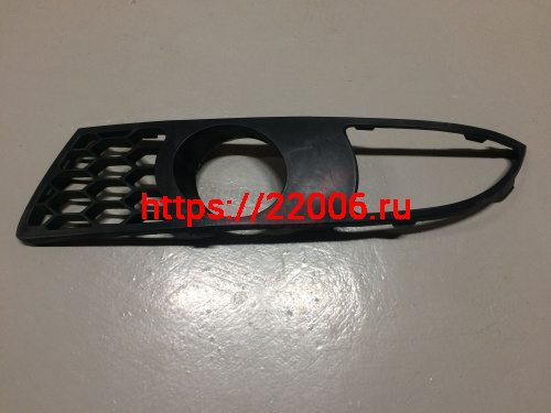 Решетка противотуманной фары левая M11 (M11-2803517)